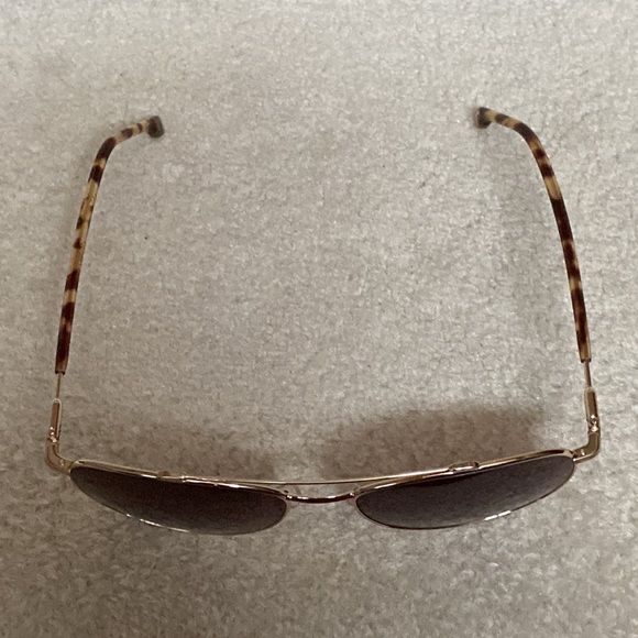 carrera unisex gold frame sunglasses - Picture 7 of 15